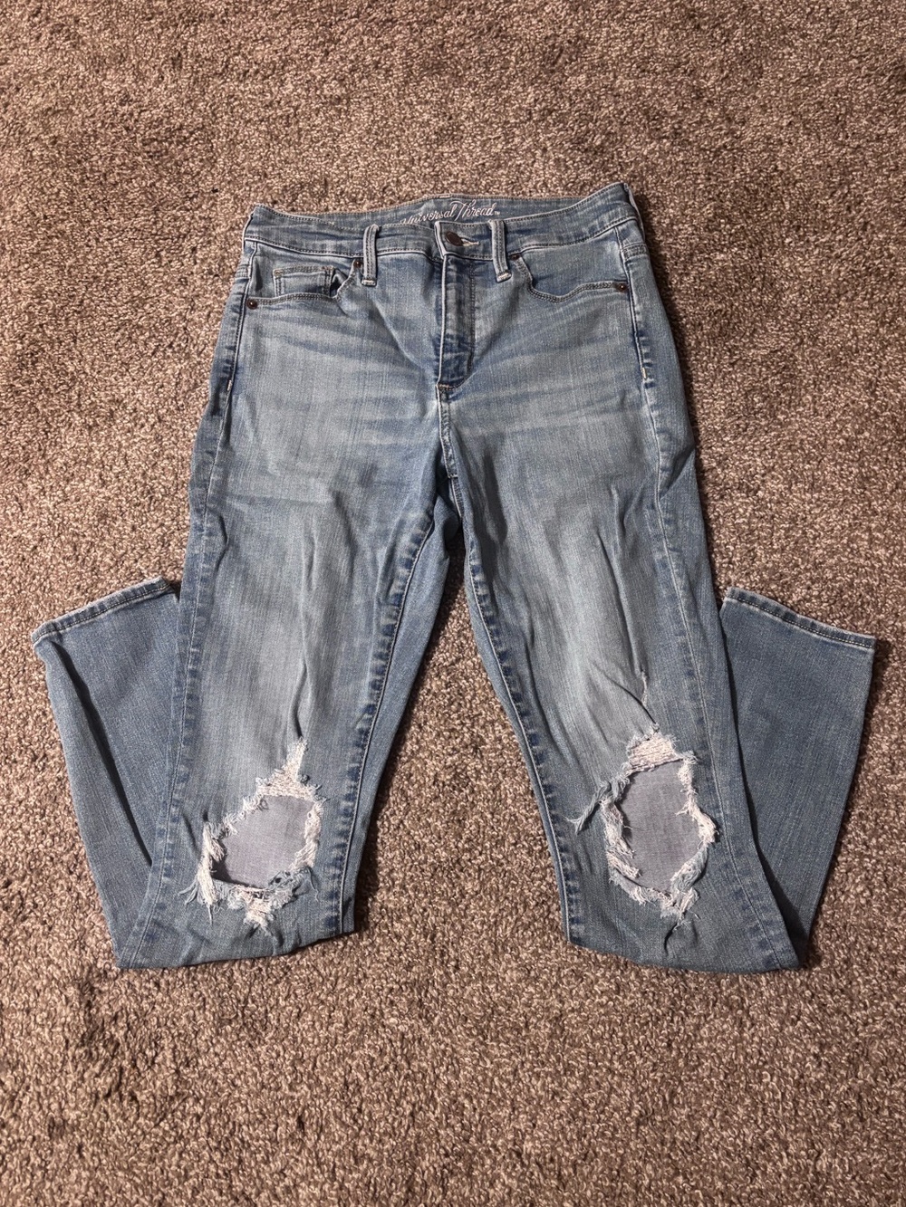 Universal Thread Light Wash Distressed Skinny Jeans